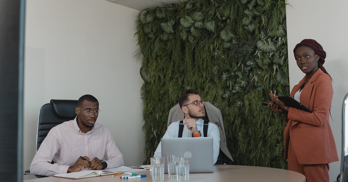 découvrez des stratégies de durabilité innovantes qui aident les entreprises à réduire leur empreinte écologique tout en favorisant un développement économique responsable. apprenez à intégrer des pratiques durables dans votre modèle commercial pour répondre aux défis environnementaux actuels.